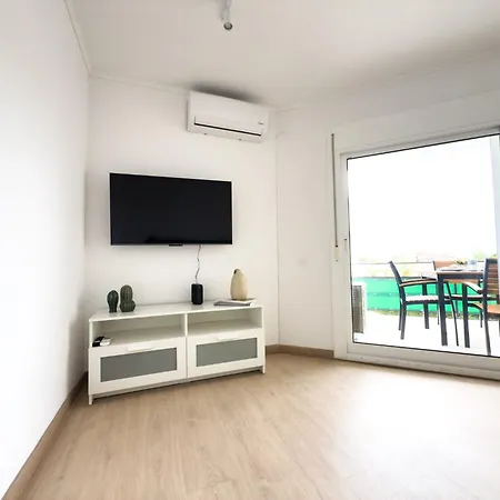 아파트 110 - Beachside Renovated 1br 5 Min From *
