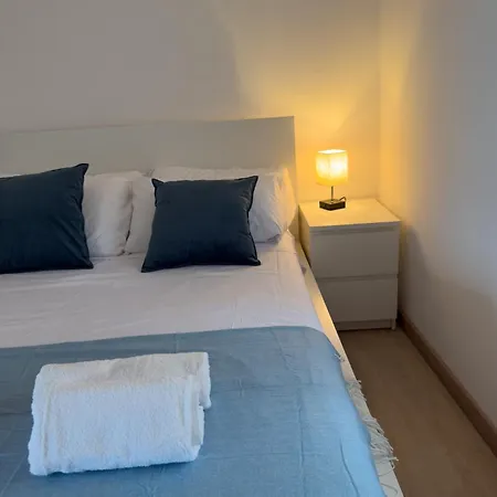 110 - Beachside Renovated 1br 5 Min From דירה